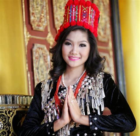 ဆုမရရွိခဲ့သည့္ အတြက္ Miss Globe Myanmar 2014 ေအးခ်မ္းေျမ့မွ ပရိသတ္မ