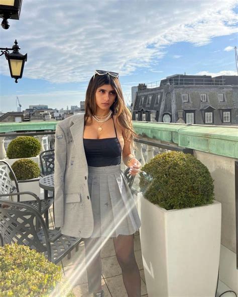 Pornhubs Mia Khalifa Says She Commutes To Europe After Several Glam