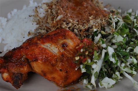 Pendapat aku, rasanya sangat biasa. Pok Mat Nasi Kerabu: Kami menyediakan pelbagai jenis nasi ...