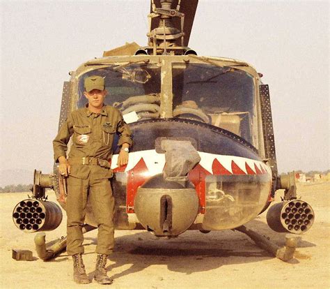 Enrique262vietnam War Bell Uh 1c Huey Gunship Helicopter Guerra De