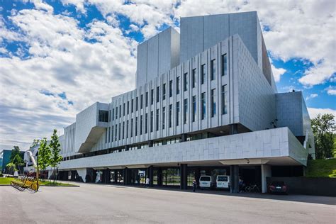 Alvar Aalto, maestro dell'architettura moderna attento alla dimensione ...