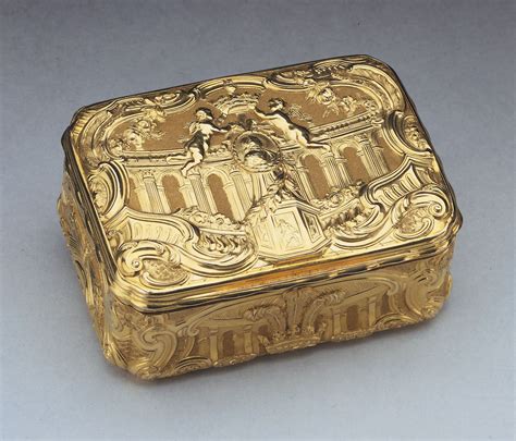 gold snuff box england c 1745 box gold box antique boxes