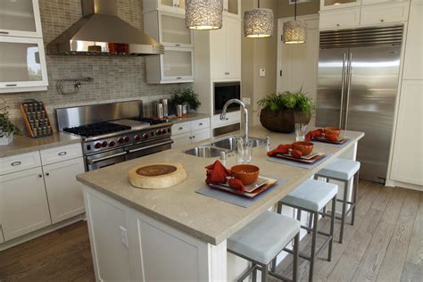 However, that's the best word to describe this homeowner's innovative design. 39 Fabulous Eat-In Custom Kitchen Designs