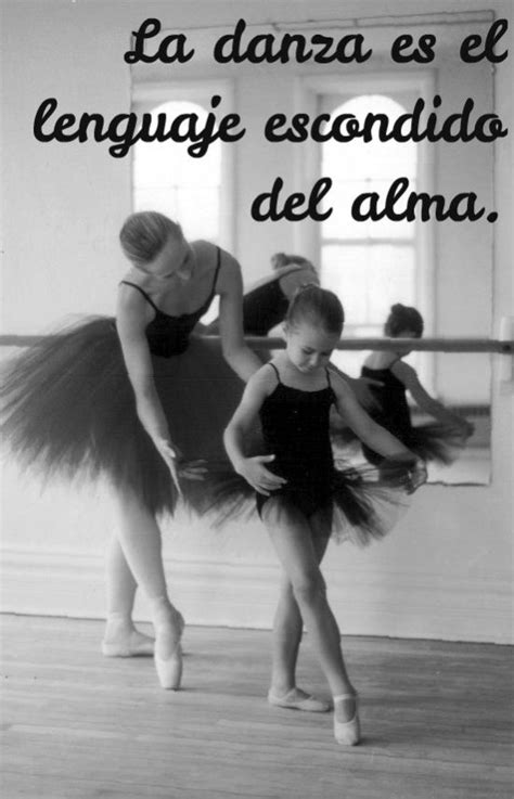 Hoy se celebra el día internacional de la danza, fecha que la unesco instauró en 1982 para celebrar este arte universal y a quienes viven y trabajan en ella, a través de sus diversas formas y manifestaciones. Día de la Danza 2016: información, imágenes, frases y ...