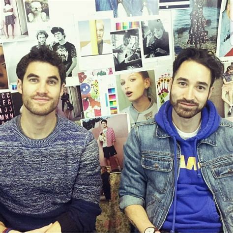 Meet darren criss after his broadway debut in how to succeed. Pin på Criss brothers... Darren & Chuck Criss