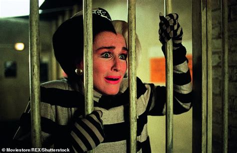Glenn Close Transforms Back Into Cruella De Vil Two Decades After 101 Dalmatians Readsector Female