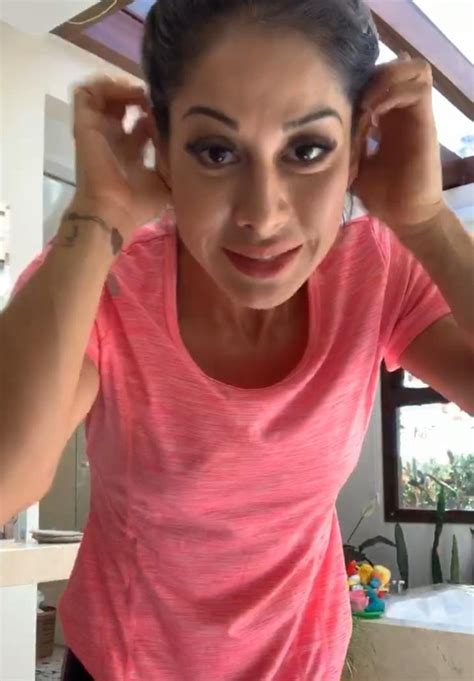 Mayra Cardi Grava Vídeos Usando O Banheiro Da Casa Nova E Revela Que