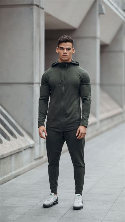 63 Sporty Outfits Ideas For Men With Images Gym Outfit Men Mens