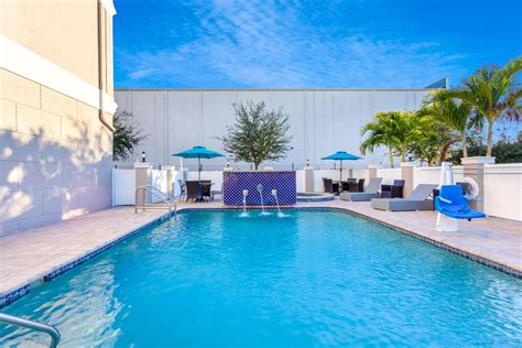 La Quinta Inn And Suites By Wyndham Tampa Central Tampa Fl Hotels