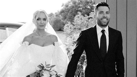 Jordi Alba Y Romarey Ventura Comparten Fotos Nunca Vistas De Su Boda