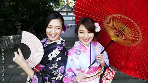 two japanese girl wearing traditional clothes in tokyo 素材庫影片 adobe stock