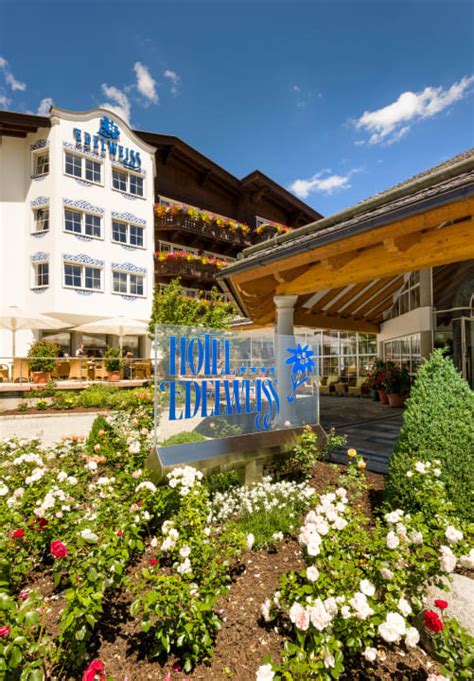 Außenansicht Hotel Edelweiss Lermoos Holidaycheck Tirol