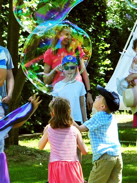 Bubble Show For Childrens Parties London 07743 196691 Social Media