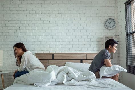 Is It Healthy For Couples To Sleep In Separate Beds