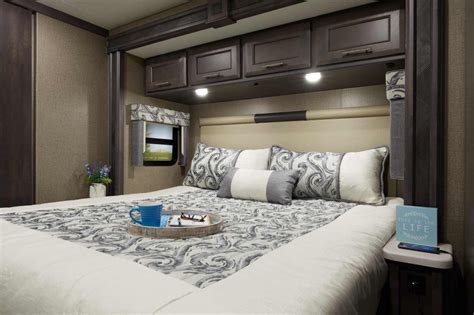 The Best 2 Bedroom Rvs Out There Mortons On The Move