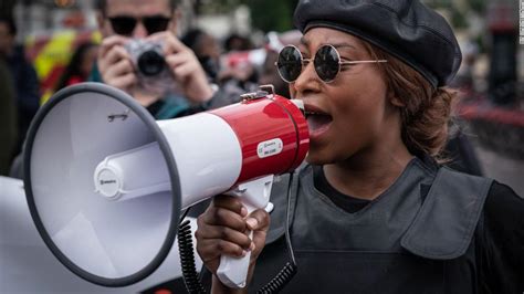 Sasha Johnson A ativista britânica Black lives matter está em estado