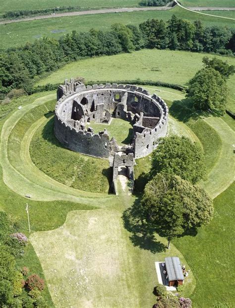 Restormel Castle An English Heritage Site In Cornwall See Link For A Long Weekend In Cornwall