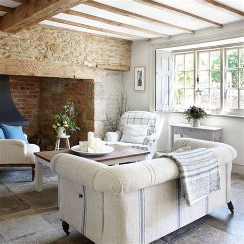 Modern Country Style Blue And White Colour Scheme Cotswold Cottage