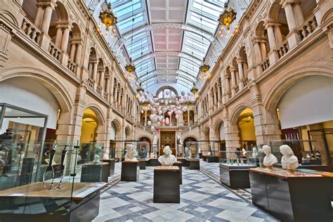 Accessible Attractions Kelvingrove Art Gallery And Museum Quingo