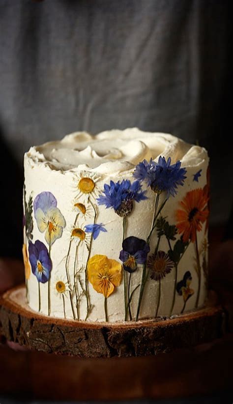 Edible Flower Cakes That Re Simple But Outstanding Buttercream