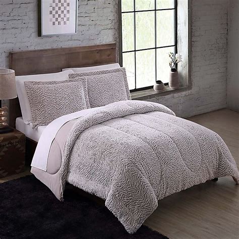 Set includes comforter and 1 pillow sham. Buy Faux Fur 3-Piece King Comforter Set in Nordic Taupe ...