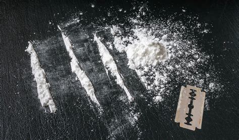 «das kokain schiebt dich an, das ketamin wirkt leicht psychedelisch», sagt der gelernte schreiner, der heute als zu hause habe ich deshalb einen koksbunker. Droge Kokain - Herstellung, Wirkung und dauerhafte Schäden