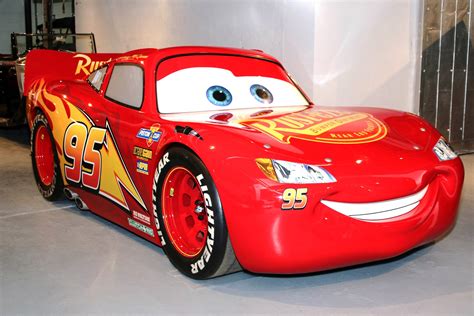 Disney Pixar Cars Cars Build To Race Lightning Mcqueen Exclusive Rc