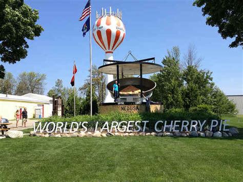 The Weirdest Roadside Attraction In Every State Huffpost Life