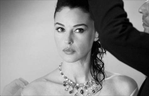 Behind The Scenes Photos Of Monica Bellucci At Cannes In 2003 25 Pics