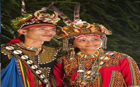 People in taiwan consider themselves taiwanese or chinese, depending on the particular person, the context, and the exact chinese language labels offered. Indigenous People of Taiwan