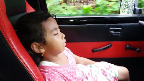 Lucu Anak Kecil Ngantuk Di Mobil Jalanan Rusak Youtube