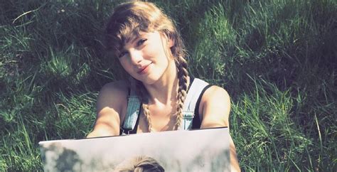 Taylor Swift Confused Fans With Her Album Announcement