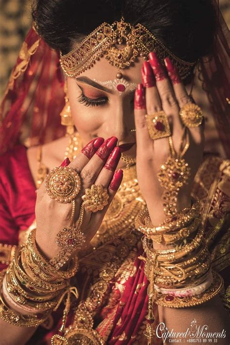 Indian Bride Poses Indian Wedding Poses Indian Wedding Video Indian Bridal Photos Indian