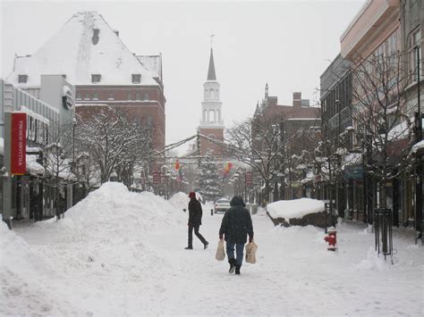 Church Street Record Snow In Burlington Vt In Early Janua Flickr