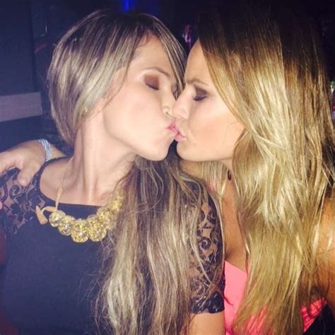 Fani Pacheco E Natalia Casassola Se Beijam Em Balada Amor