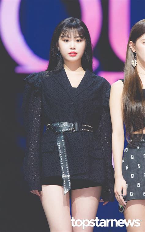 The latest gifs for #수진. 아이들 수진 학폭 : HD포토 (여자)아이들((G)I-DLE) 수진, '심쿵 아이 ...