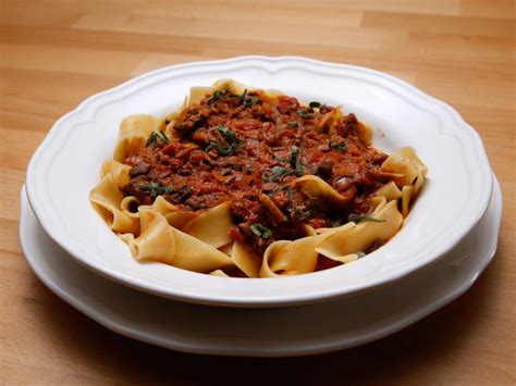 Bacon, chicken breasts, salt, pepper, italian seasoning, paprika, garlic, spinach, small tomatoes, cream, shredded parmesan cheese, red pepper flakes, penne pasta, chopped fresh parsley. Chicken Liver and Heart Ragu Recipe | Rachael Ray | Food ...