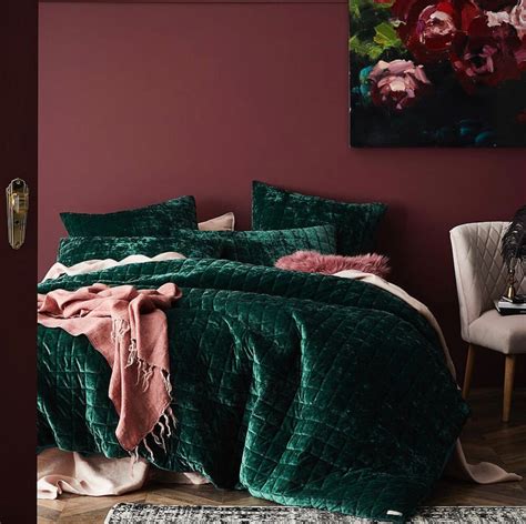 Green Velvet Bed Deep Pink Walls Bedroom Pink Bedroom Walls Bedroom