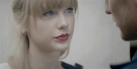 Taylor Swift Consegue Seu 18º Vevo Certified Com Clipe De “begin Again