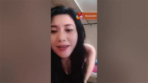 Bigo Live Hot Bokong Semok Dibalut Rok Mini Warna Pink Goyang Nya Mantap Banget Youtube