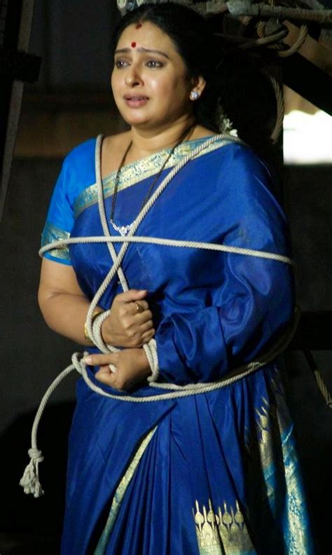 Gusa Gusa Seetha Aunty Hot Pics