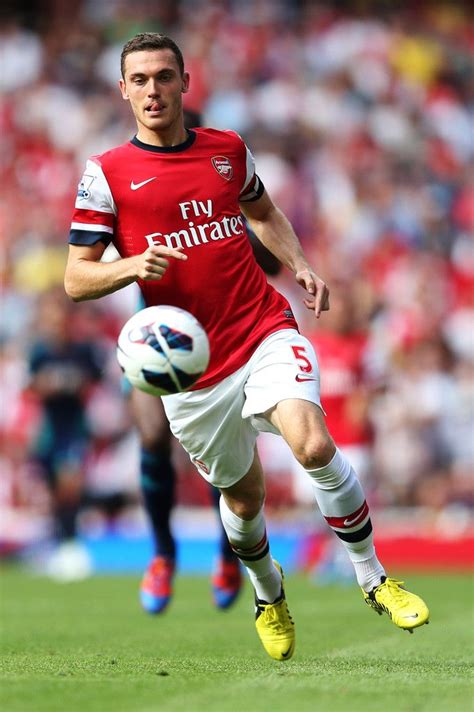 Arsenal have completed the signing of belgium defender thomas vermaelen from ajax. Thomas Vermaelen Photos Photos: Arsenal v Sunderland ...