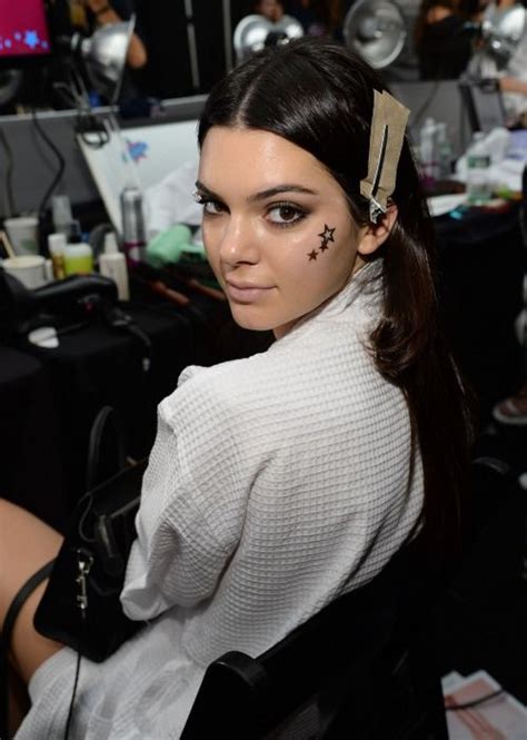 Kendall Jenner Backstage At Tommy Hilfiger Spring 2015 Nyfw The