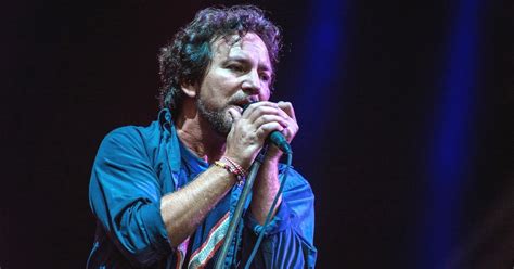 Watch eddie vedder cover talking heads, springsteen, rolling stones, more at benefit show. Eddie Vedder | The Range Planet