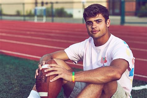 Sexuality Not Issue In Gay Player Jake Bain Leaving College Football