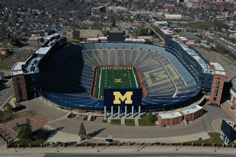 'Big' opportunity: Dow, Midland to play at Michigan Stadium