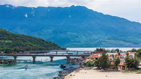 Motorbiking Hoi An To Hue Over Hai Van Pass Vietnam Tourism