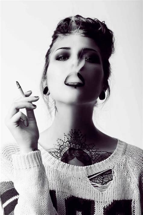 Style Designandbeauty おしゃれまとめの人気アイデア｜pinterest｜julian León 喫煙女性 かっこいい