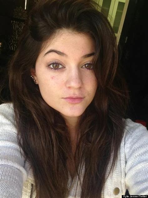 Kylie Jenners No Makeup Look Is Fresh Photo Huffpost Entertainment