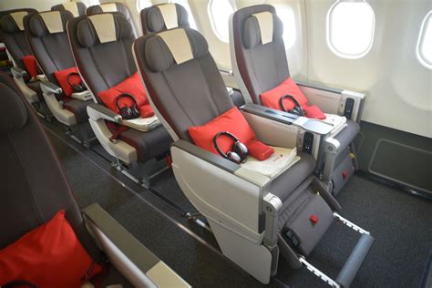 Press Release Iberia Presents First Aircraft With New Premium Economy